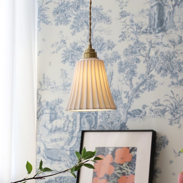 中世のシンプルなセラミックシングルヘッド小さなシャンデリア北欧の寝室のベッドサイドランプ Yigoペンダントライト